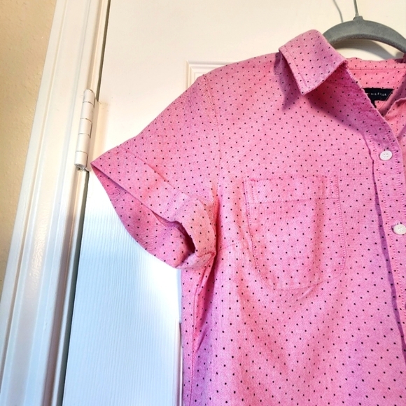 Boy's medium Tommy Hilfiger pink button up shirt - Picture 3 of 10